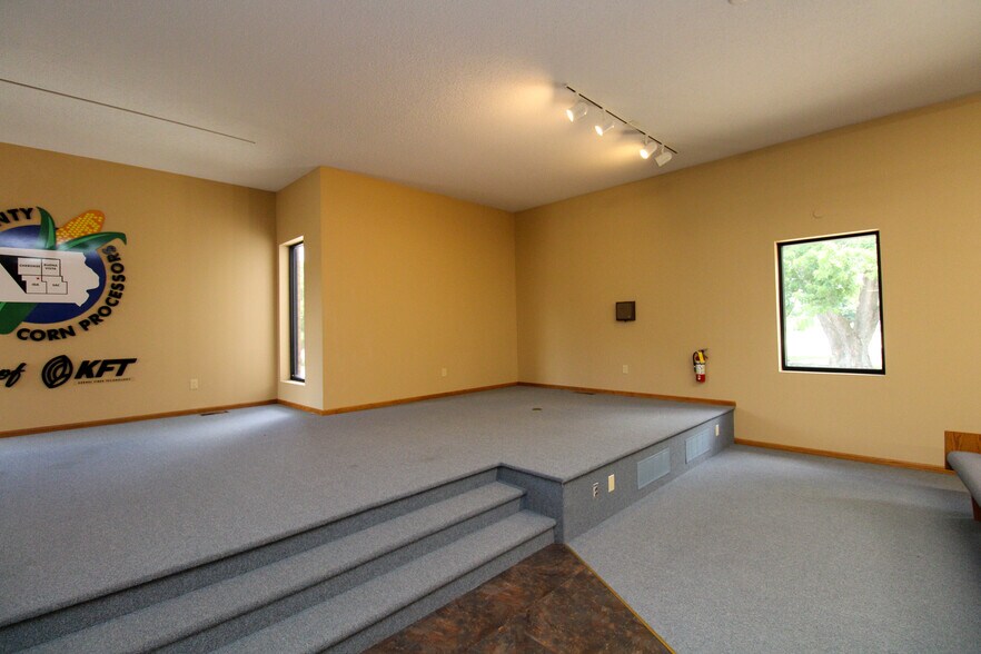 More Photos Of 100 E 3rd St, Galva Office For Sale