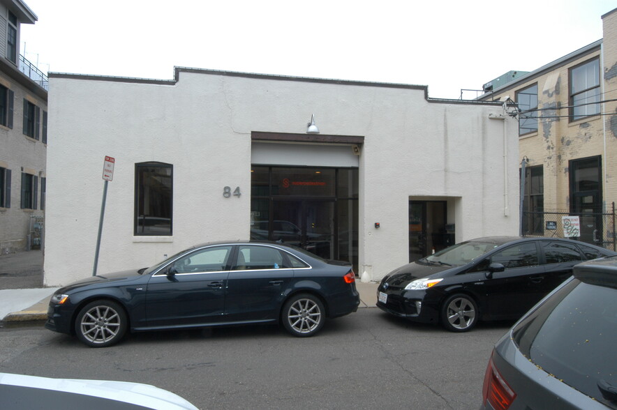 Primary Photo Of 84 Hamilton St, Cambridge Office For Sale