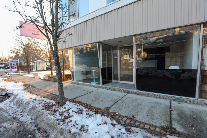 More Photos Of 190 Broadway, Port Ewen Apartments For Lease