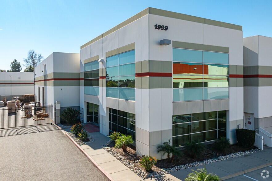 Primary Photo Of 1999 Campus Ave, Ontario Warehouse For Lease