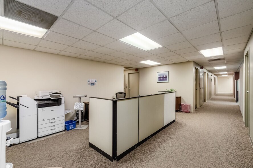 More Photos Of 2860 Fisher Rd, Columbus Unknown For Lease