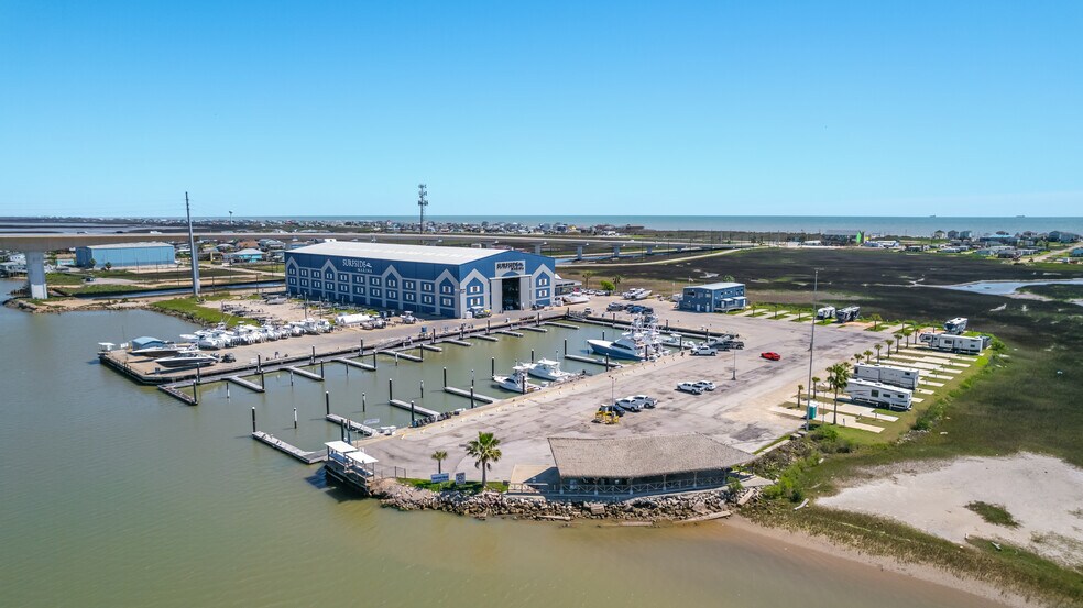 More Photos Of 827 Gulf Rd, Freeport Marina For Sale