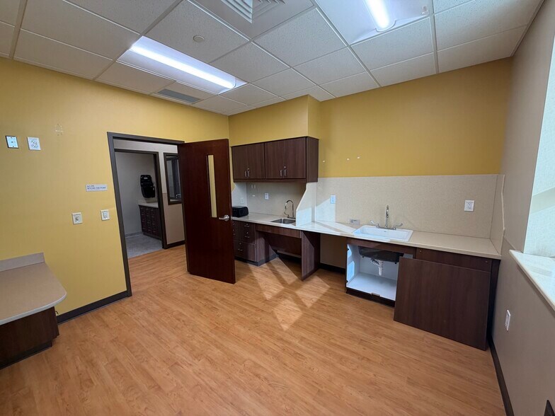 More Photos Of 1005 Harvard Ave, Bethlehem Medical For Lease