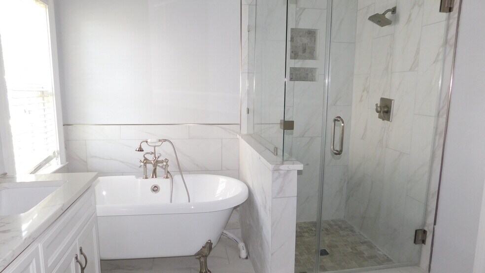 More Photos Of 1600 3rd Loop Rd, Florence Multifamily For Sale