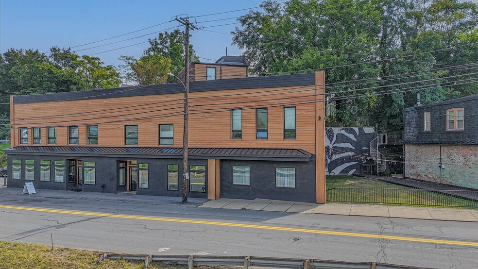 Primary Photo Of 157 N Main St, Pittston Office For Lease