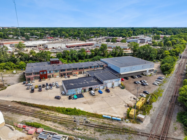 More Photos Of 701 E South St, Lansing Distribution For Sale