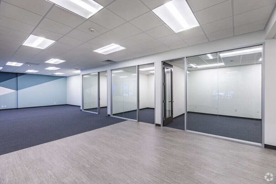 More Photos Of 5675 Ruffin Rd, San Diego Office For Lease