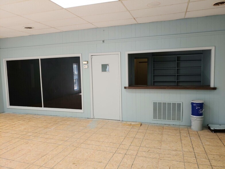 More Photos Of 270 South St, Woodruff Religious Facility For Lease