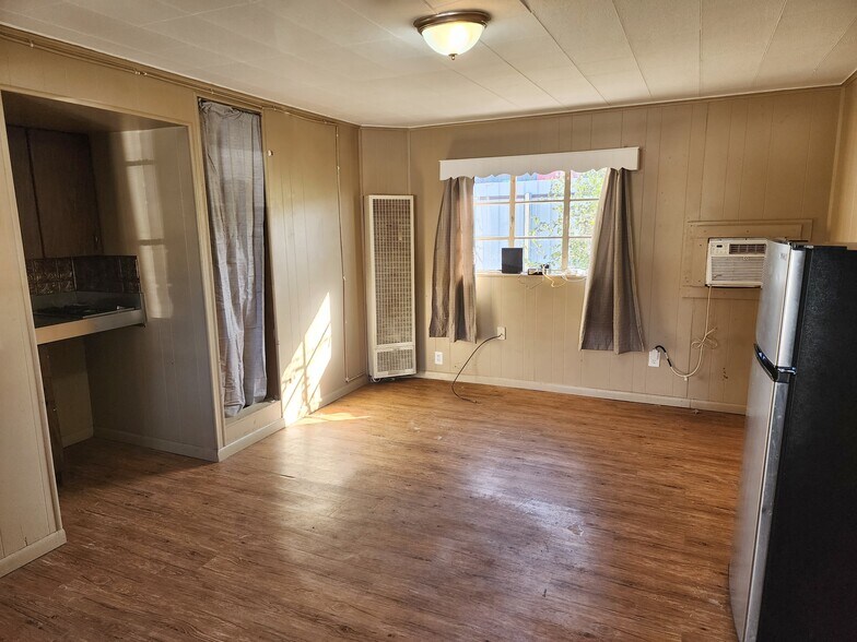 More Photos Of 2010 E 8th St, Hays Apartments For Sale