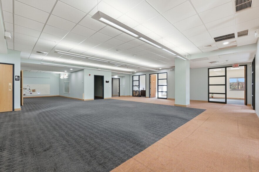 More Photos Of 100 University Dr, Amherst Medical For Lease