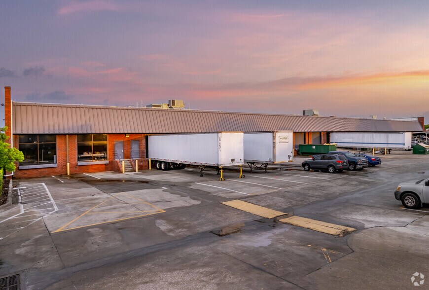 More Photos Of 11401 Belcher Rd, Largo Unknown For Lease