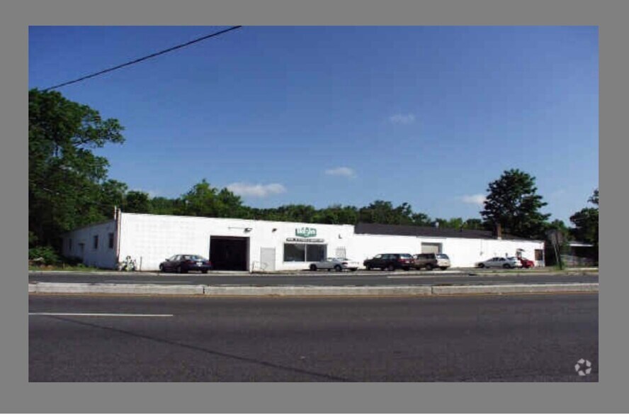 More Photos Of 1050-1052 Valley St, Vauxhall Warehouse For Lease
