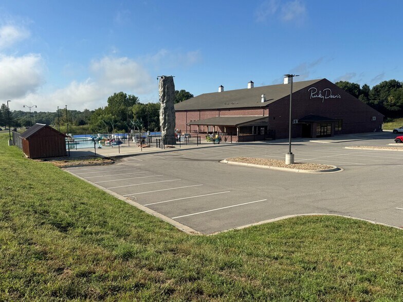 Primary Photo Of 3620 Village Dr, Saint Joseph Amusement Park For Sale