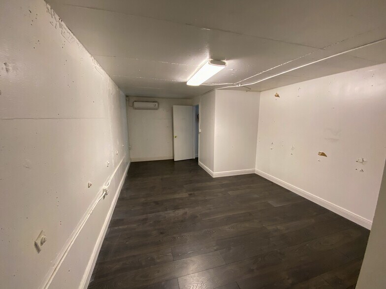 More Photos Of 2845 NW 35th St, Miami Warehouse For Sale