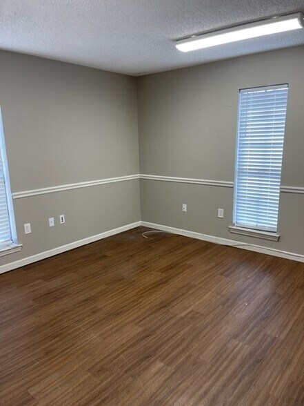 More Photos Of 5637 Superior Dr, Baton Rouge Office For Lease