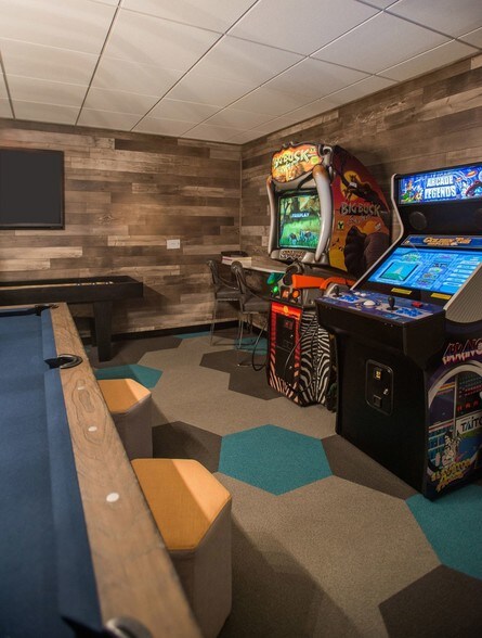 More Photos Of 2424-2434 W Caithness Pl, Denver Apartments For Lease