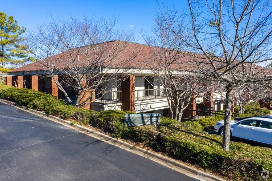 More Photos Of 529 Beacon Pky W, Birmingham Unknown For Lease