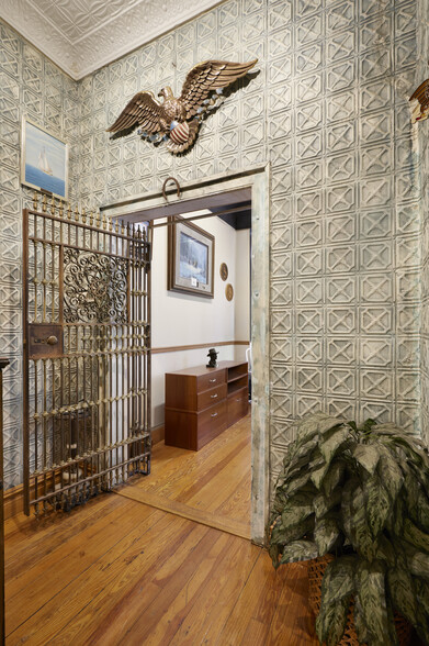 More Photos Of 205 W Houston St, New York Office Residential For Sale