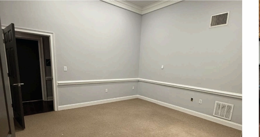 More Photos Of 7 Brendan Way, Greenville Storefront Retail Office For Lease