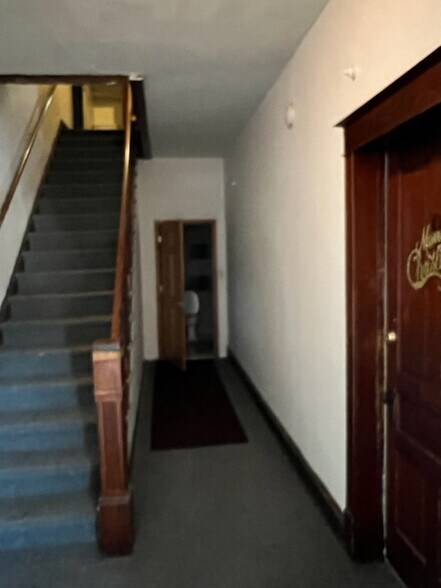 More Photos Of 506 Forest Home Dr, Francis Creek Apartments For Sale