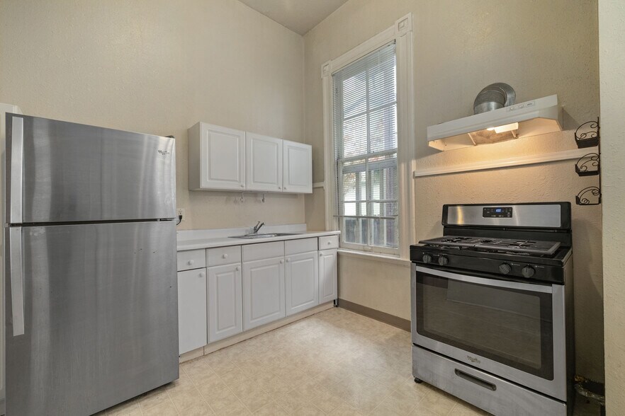 More Photos Of 305 Oak St, San Francisco Multifamily For Sale