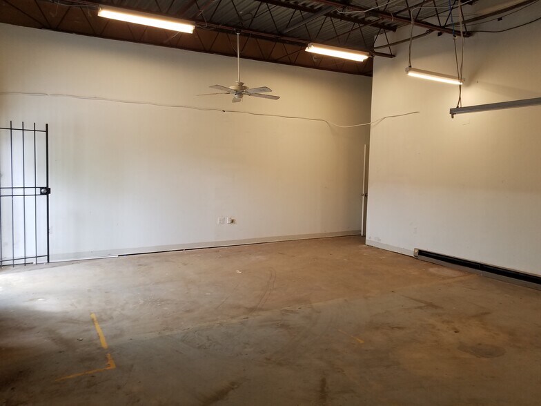More Photos Of 700 Ritchie Rd, Capitol Heights Light Manufacturing For Lease