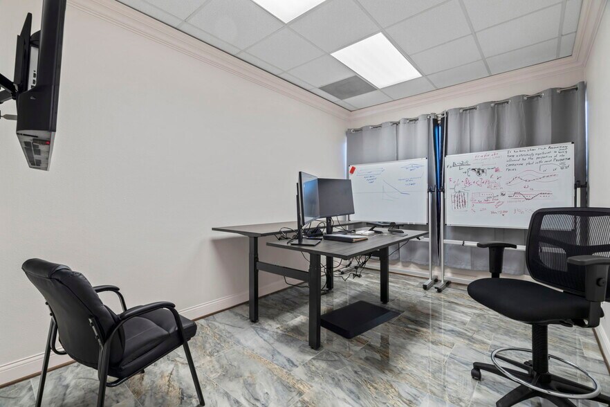 More Photos Of 25010 Oakhurst Dr, Spring Medical For Sale