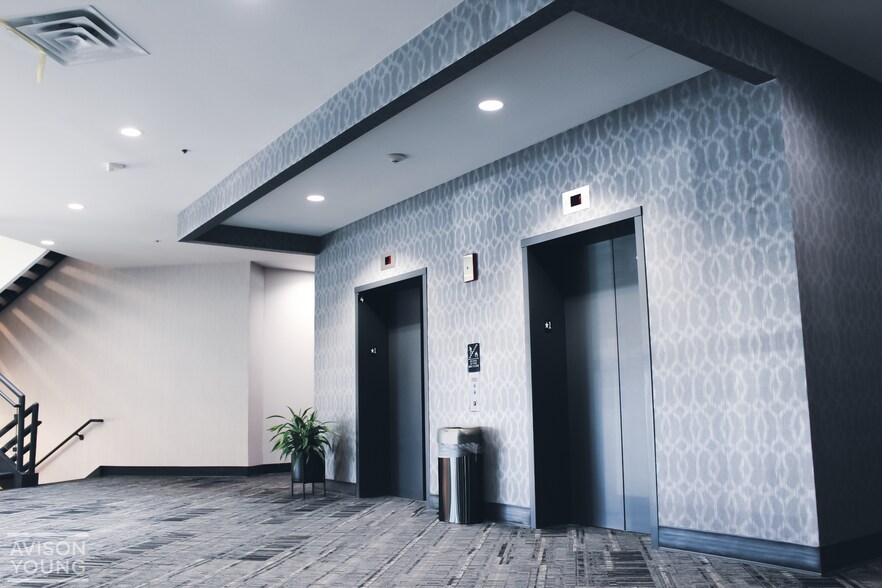 More Photos Of 7225 Northland Dr, Brooklyn Park Office For Lease