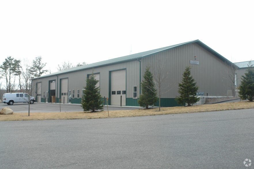 More Photos Of 19 Tradesman Cir, East Falmouth Warehouse For Lease