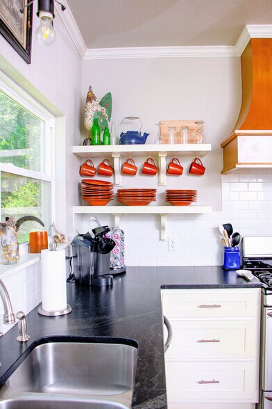 More Photos Of 19398 Highway 80, Hulbert Specialty For Sale