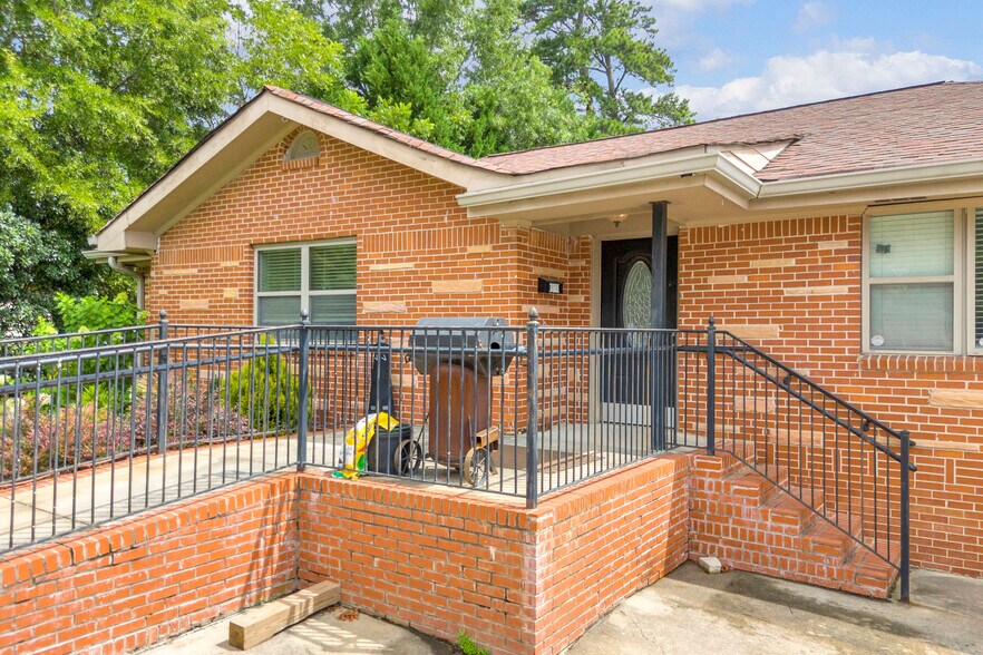 More Photos Of 2642 Loganville Hwy, Grayson Office Residential For Sale