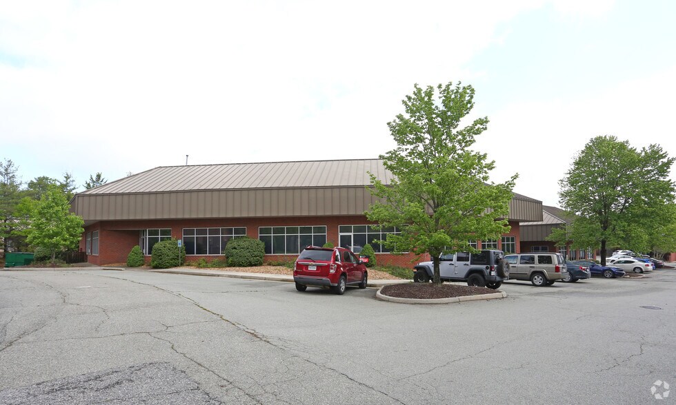 More Photos Of 519-525 Branchway Rd, North Chesterfield Light Distribution For Sale