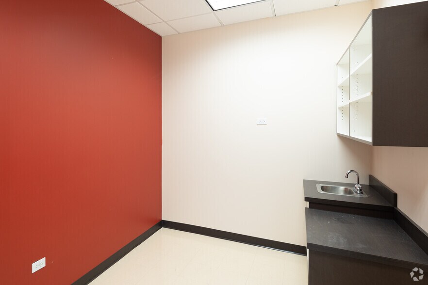 More Photos Of 14489 John Humphrey Dr, Orland Park Medical For Sale