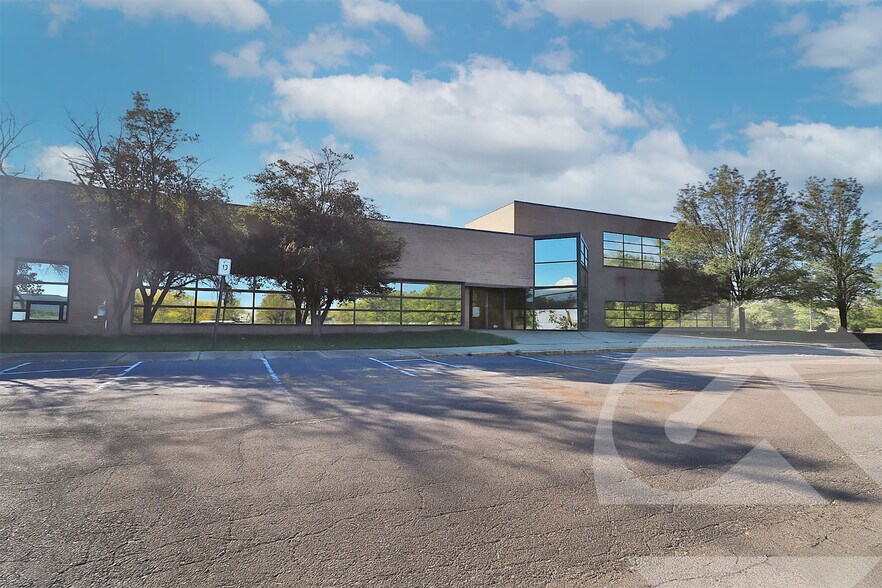 More Photos Of 5225 Auto Club Dr, Dearborn Office For Sale