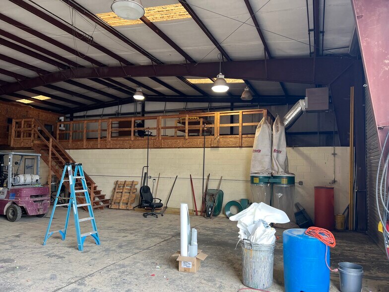 More Photos Of 185 Industrial Dr, Chickamauga Industrial For Sale