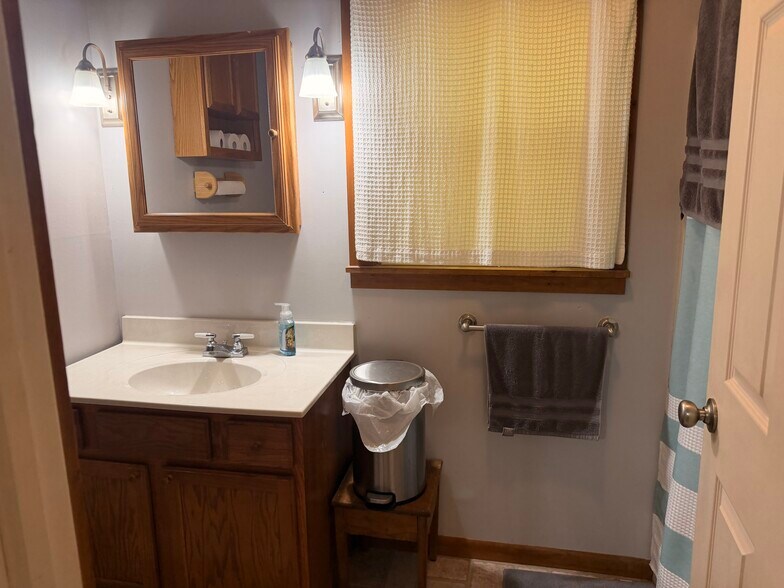 More Photos Of 6686 National Rd SE, Jacksontown Office For Sale