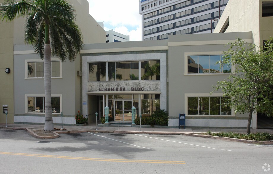 More Photos Of 147 Alhambra Cir, Coral Gables Medical For Lease