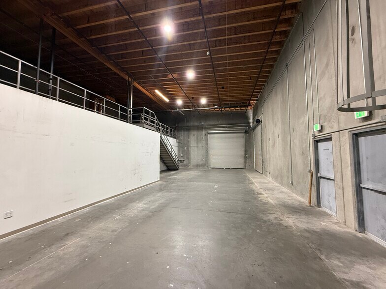 More Photos Of 2197 La Crosse Ave, Colton Warehouse For Lease