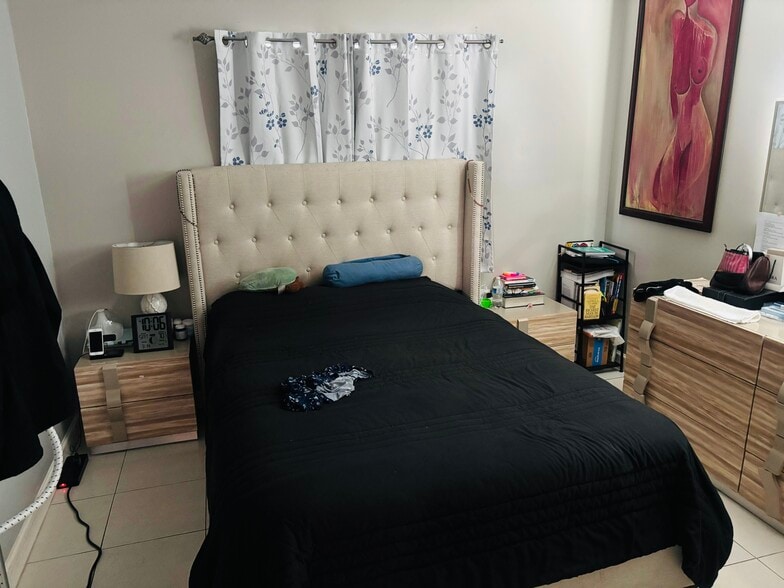 More Photos Of 355 NW 32nd St, Oakland Park Apartments For Sale