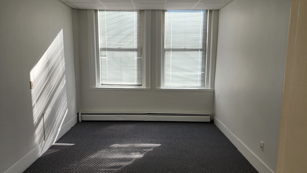 More Photos Of 14-18 Broadway, Taunton Storefront Retail Office For Lease