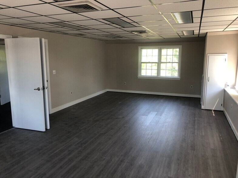 More Photos Of 920 State Route 33, Freehold Unknown For Lease