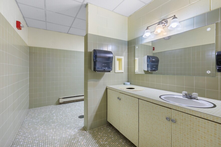 More Photos Of 12 School St, Merrimac Bank For Sale