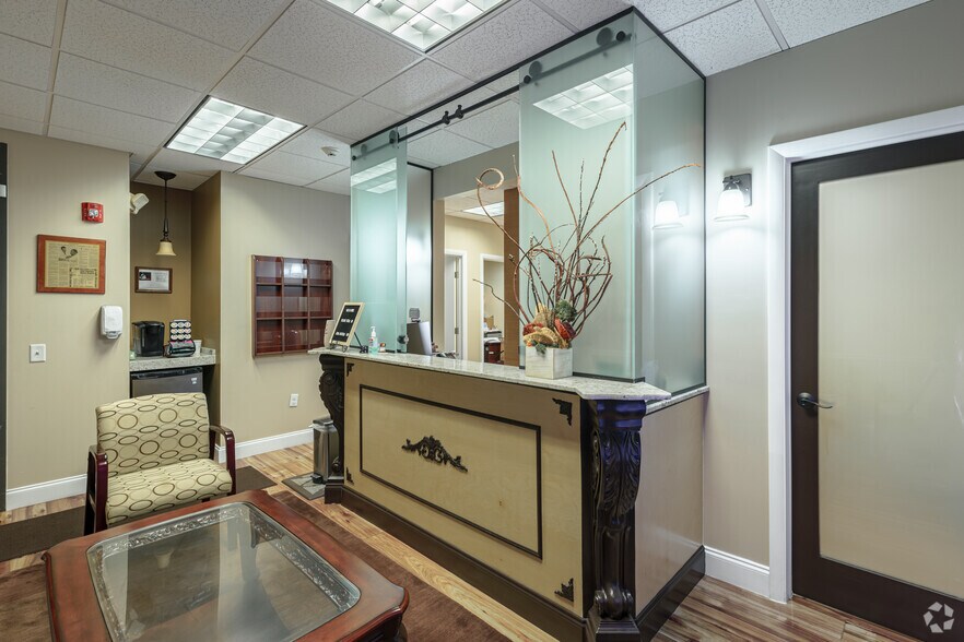 More Photos Of 111 NW 183rd St, Miami Unknown For Lease