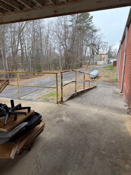 More Photos Of 486 S Center St, Taylorsville Warehouse For Sale