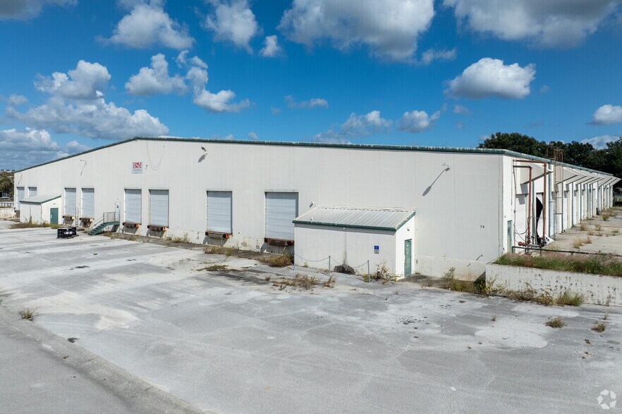 Primary Photo Of 5407 NW 44th Ave, Ocala Manufacturing For Sale