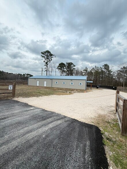 More Photos Of 11395 FM 2432 Rd, Willis Light Manufacturing For Sale