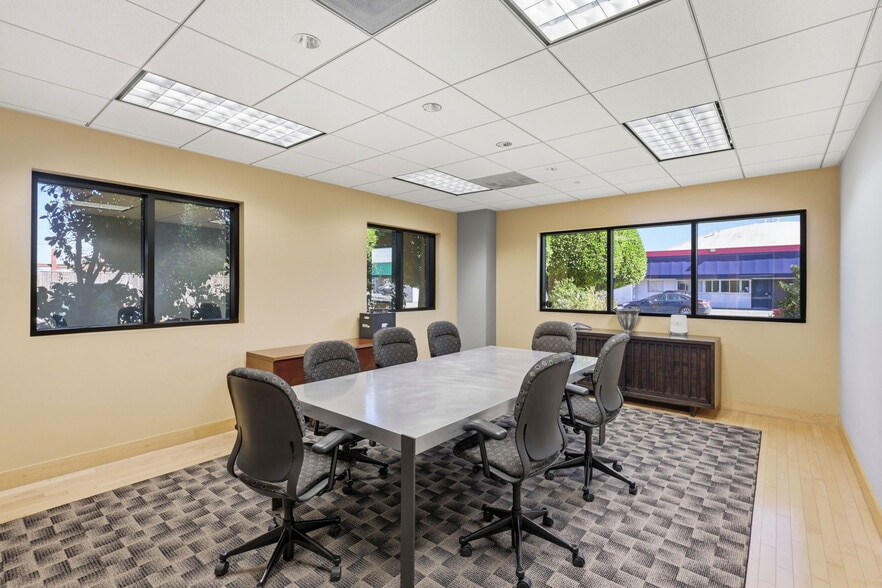 More Photos Of 225 Demeter St, Palo Alto Office Residential For Lease