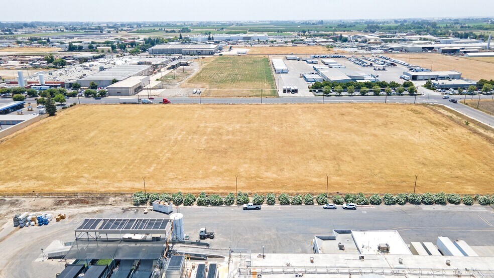 More Photos Of 2625 W Main St, Turlock Land For Sale