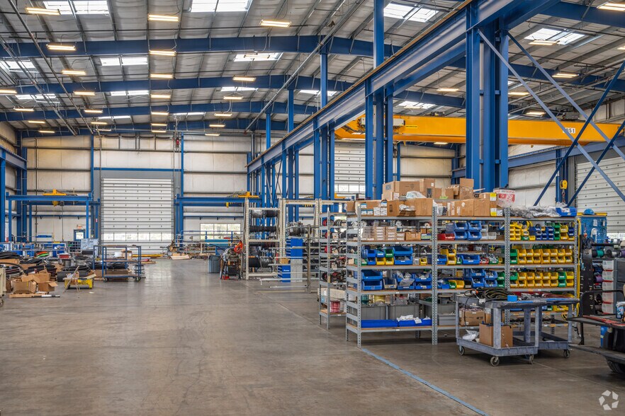 More Photos Of 100 N FM 3083 Rd, Conroe Manufacturing For Lease