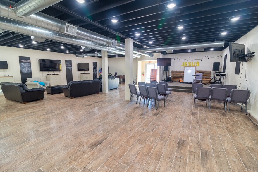 More Photos Of 906 Trimmier Rd, Killeen Religious Facility For Sale